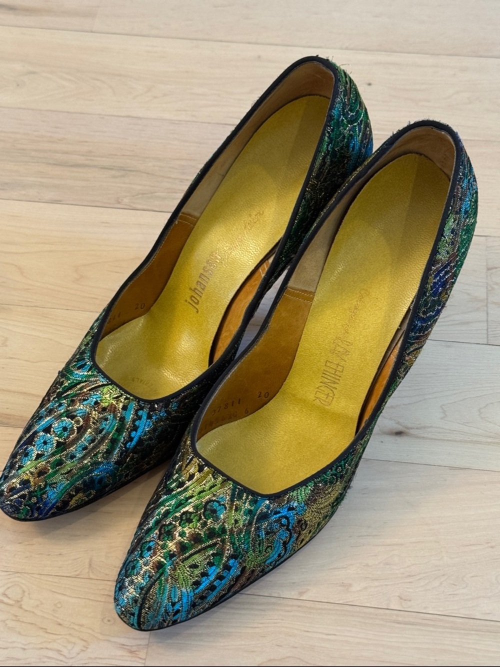 Ray Ehinger Johansen Gold Blue Floral Brocade Heels Shoes Sz 8 VINTAGE-Read